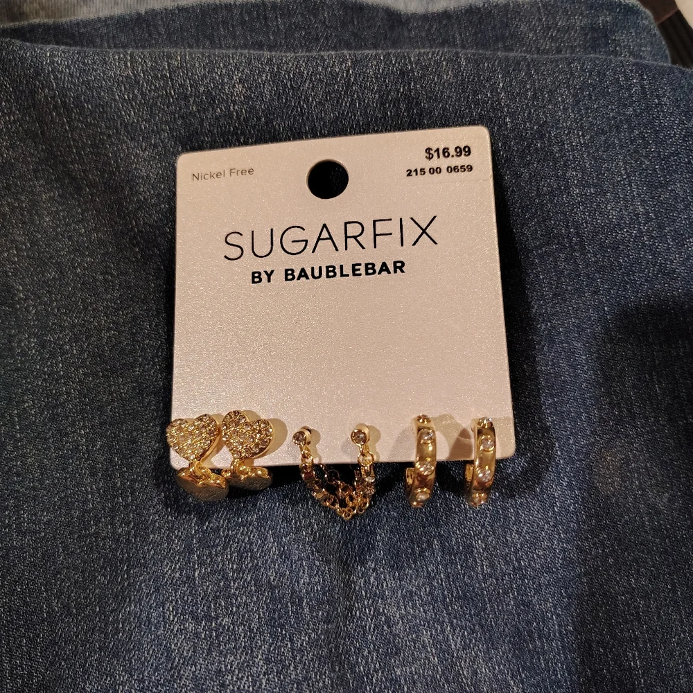 NWT SUGARFIX by BaubleBar Gold Earring Set – Sparkling Hearts & Huggies - Picture 5 of 5